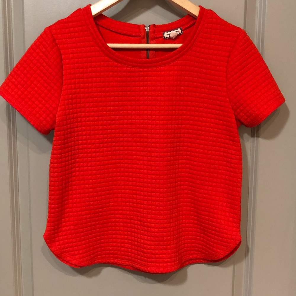 Like new! Anthro red quilted top!